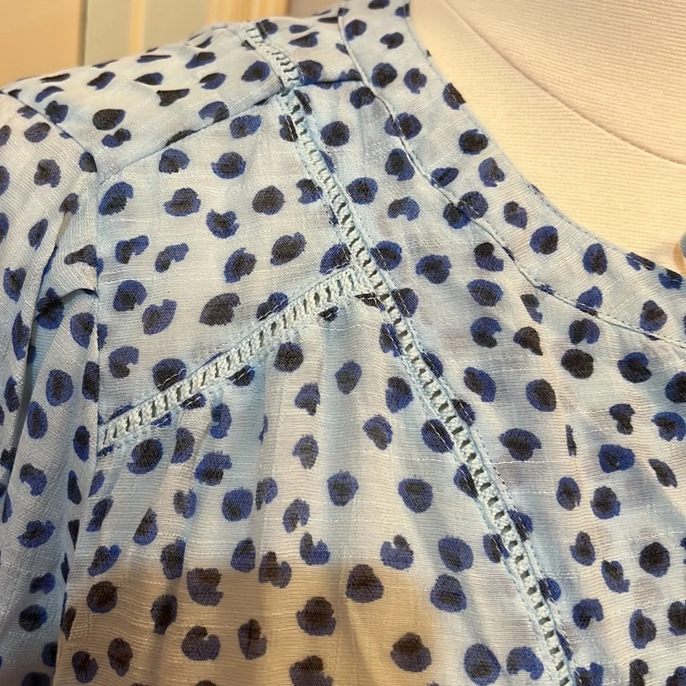 Plus Size Top - Picture 6 of 6